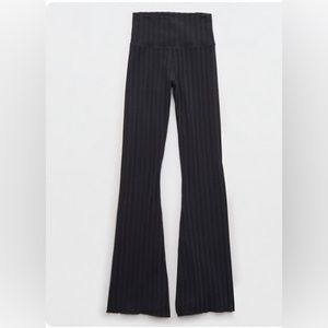 Offline by aerie groove flare leggings size medium short.